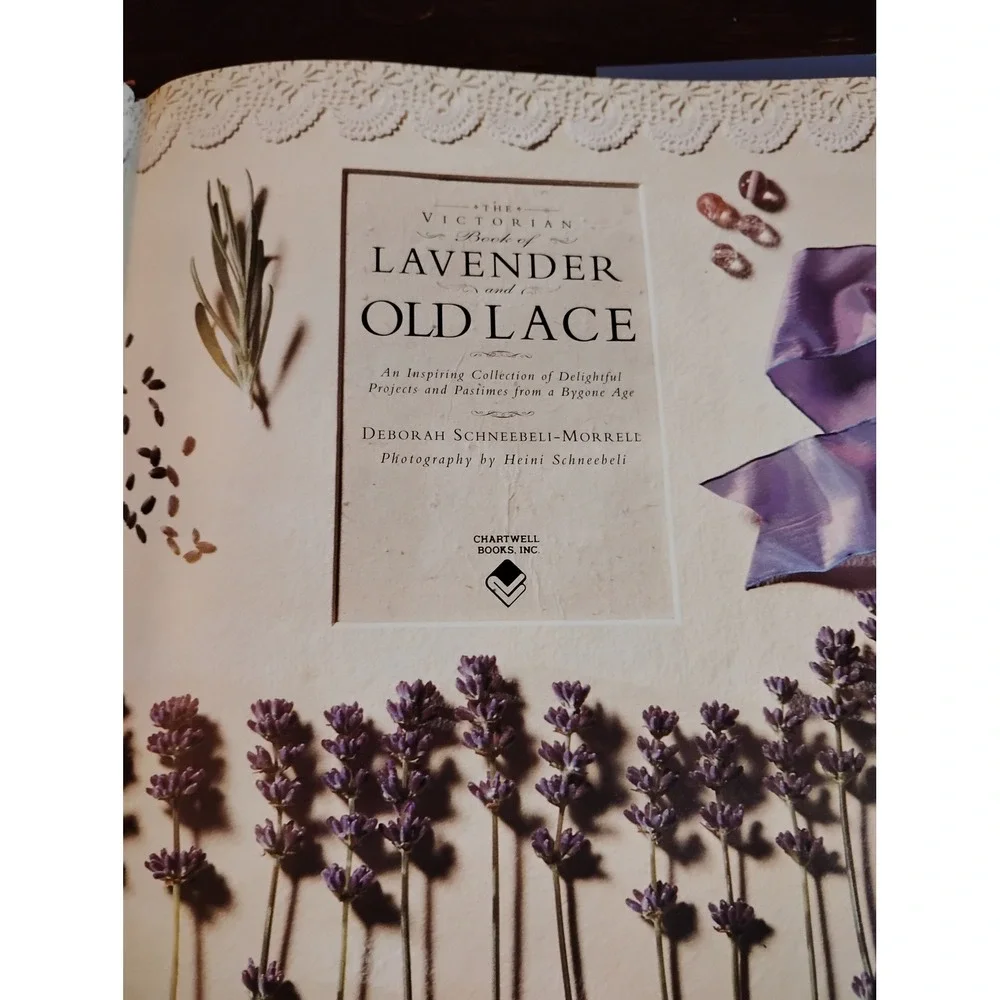 N/A victorian book